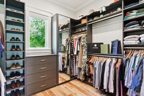 Interior, Walk-in Closets, Wood Texture Flooring