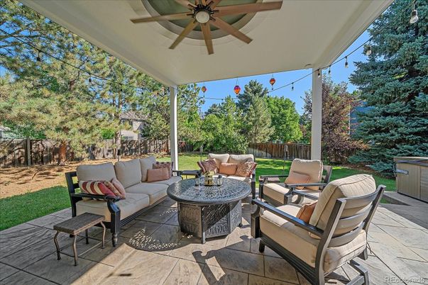 Exterior, Hot Tub