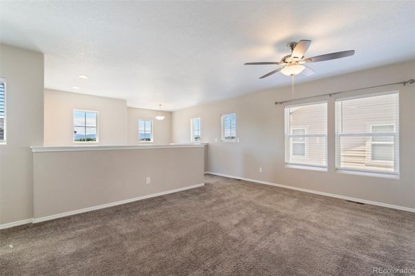 Empty room, Interior, Pendant Lights, Recessed Lighting
