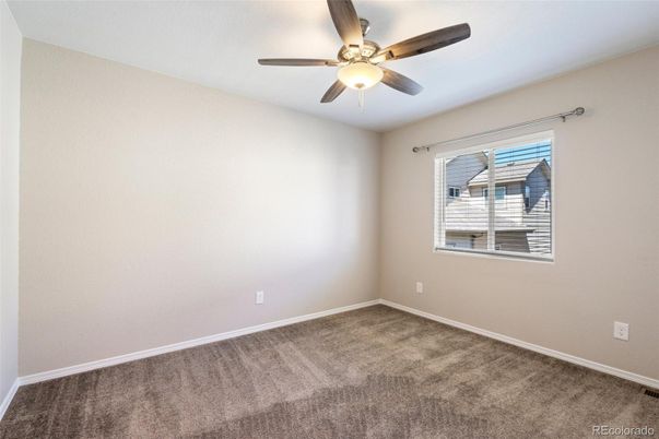 Empty room, Interior