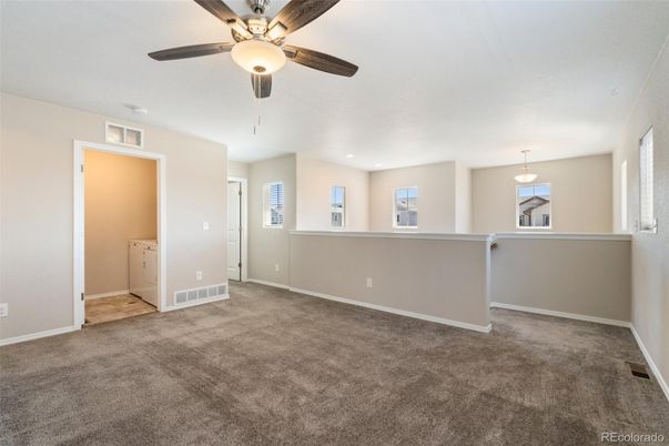 Empty room, Interior, Recessed Lighting