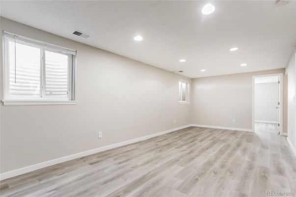Empty room, Interior, Recessed Lighting, Wood Texture Flooring