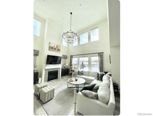Chandelier, Fireplace, Interior, Living room, Pendant Lights, Recessed Lighting