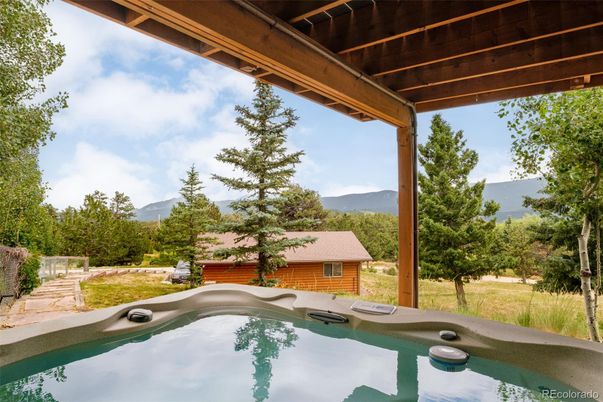 Exterior, Hot Tub