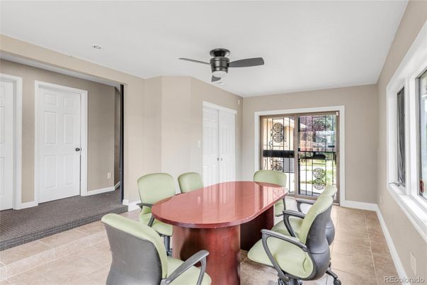 Dining room, Interior, Recessed Lighting