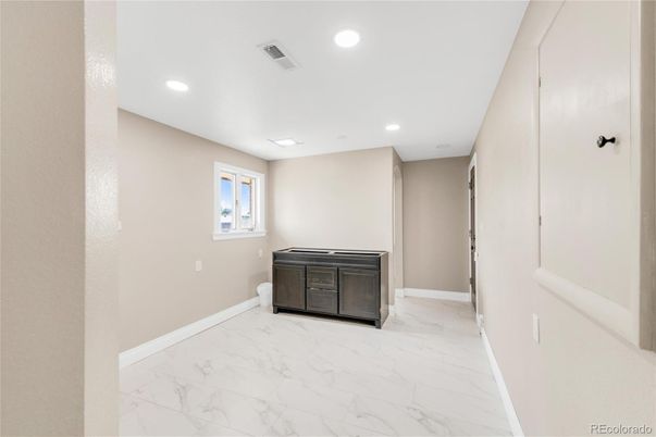 Hot Tub, Interior, Marble, Recessed Lighting