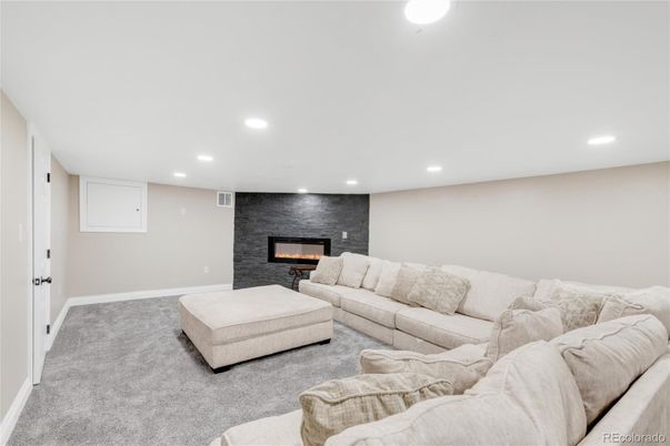 Fireplace, Interior, Living room, Recessed Lighting