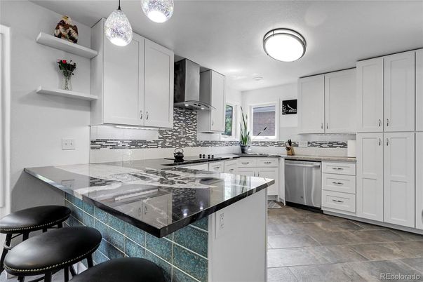 Interior, Kitchen, Pendant Lights, Stainless Steel Appliances