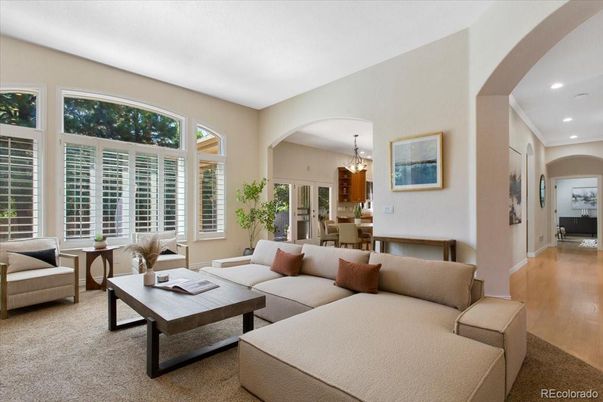 Chandelier, Dining room, Interior, Living room, Recessed Lighting, Wood Texture Flooring