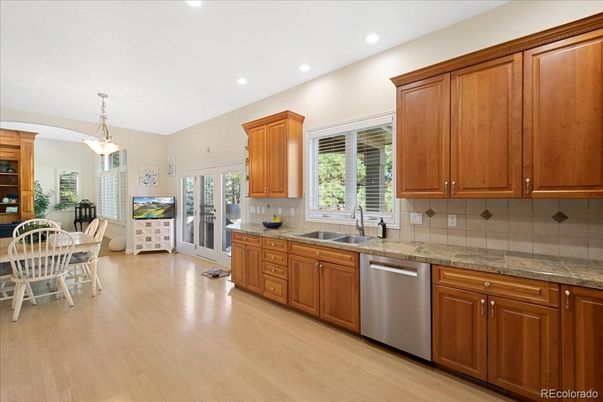 Dining room, Interior, Kitchen, Pendant Lights, Recessed Lighting, Wood Texture Flooring