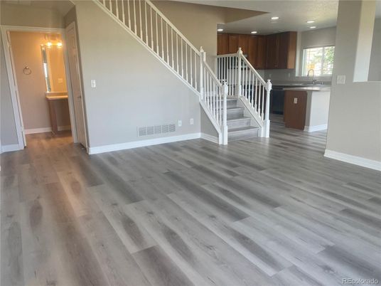 Empty room, Interior, Recessed Lighting, Wood Texture Flooring