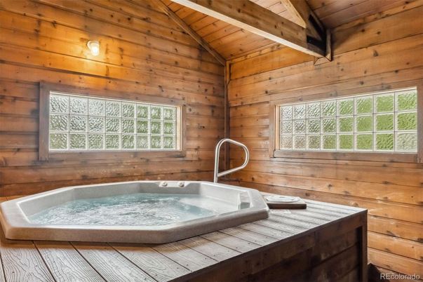 Hot Tub, Interior, Wooden Ceilings, Wooden Walls