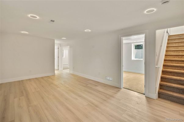 Empty room, Interior, Recessed Lighting, Wood Texture Flooring