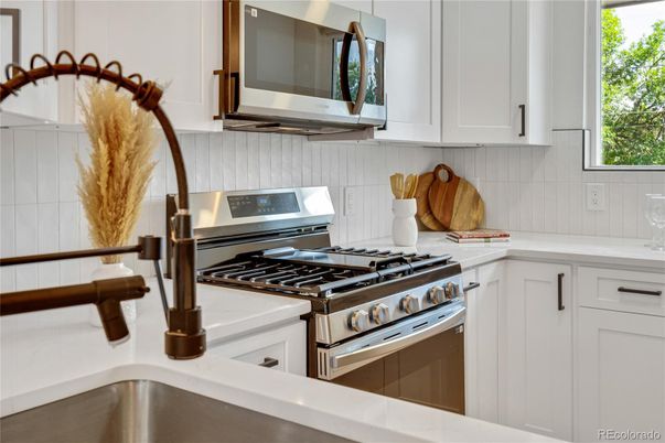 Interior, Kitchen, Stainless Steel Appliances