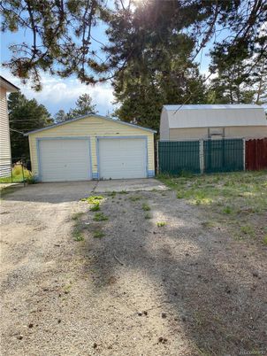Backyard, Detached Garage, Exterior