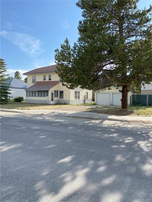 Backyard, Detached Garage, Exterior