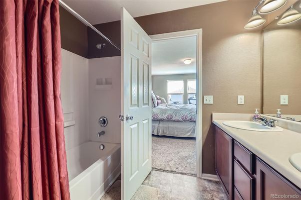 Bathroom, Bedroom, Dual Sink Vanities, Interior