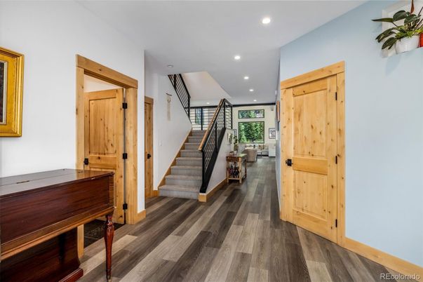 Interior, Recessed Lighting, Wood Texture Flooring