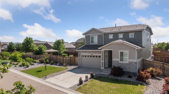 Attached, Exterior, Facade, American Craftsman