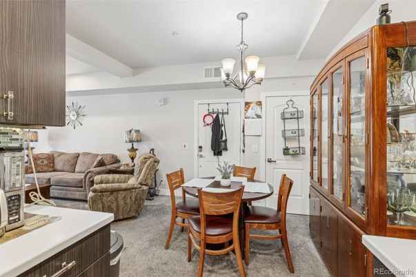 Chandelier, Dining room, Interior, Living room, Pendant Lights