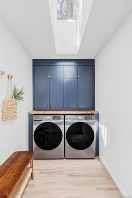 Interior, Washer, Wood Texture Flooring