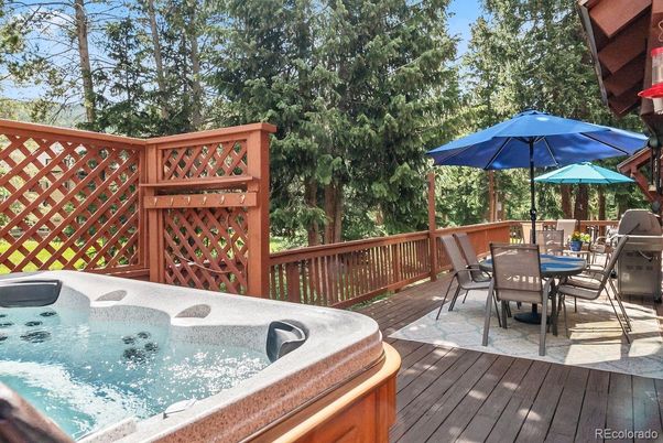 Exterior, Hot Tub