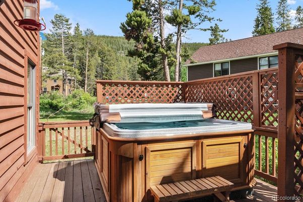 Exterior, Hot Tub