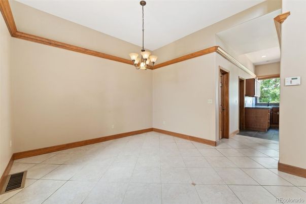 Chandelier, Empty room, Interior, Recessed Lighting