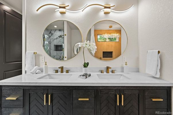 Bathroom, Dual Sink Vanities, Interior