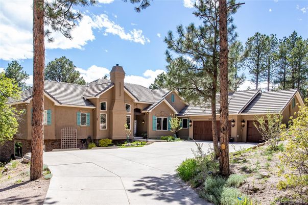 Attached, Exterior, Facade, Ranch