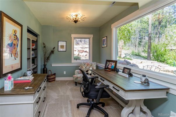 Home Office, Interior