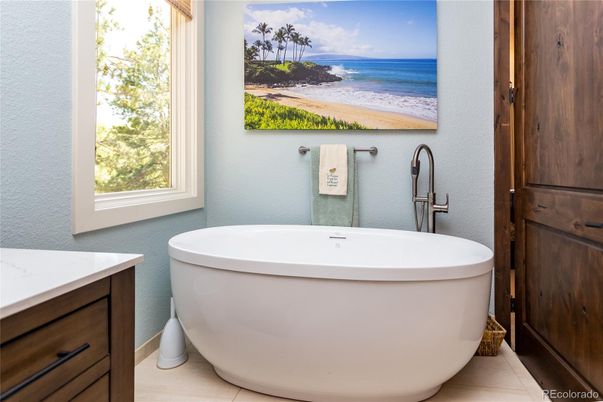 Bathroom, Free Standing Baths, Interior, Water