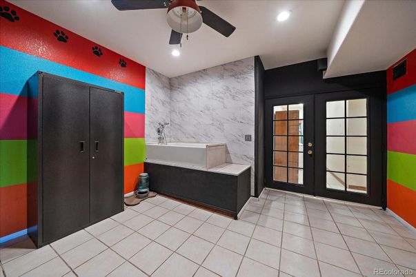 Bathroom, Interior, Marble Walls, Recessed Lighting