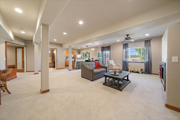 Interior, Living room, Pendant Lights, Recessed Lighting