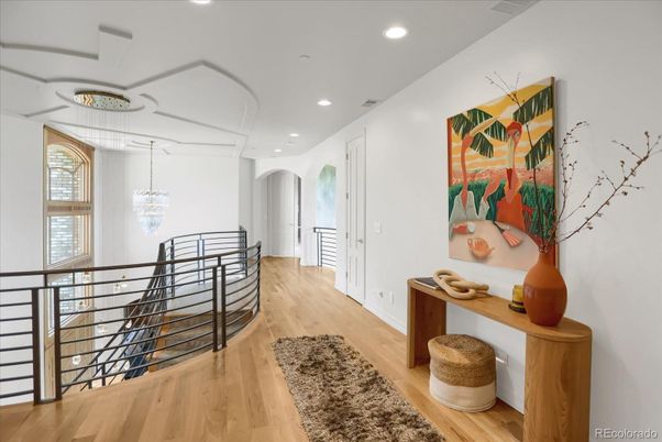Interior, Pendant Lights, Recessed Lighting, Wood Texture Flooring