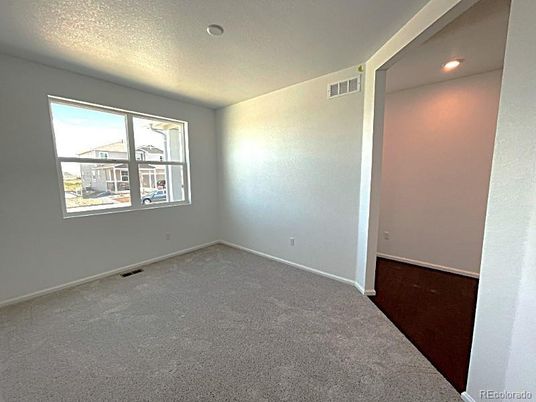 Empty room, Interior, Recessed Lighting