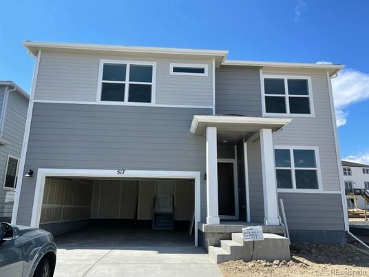 Attached, Exterior, Facade, Rowhouse