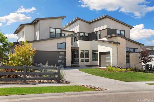 Attached, Exterior, Facade, Modern