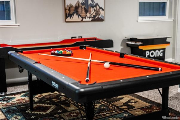 Billiard Table, Game Room, Interior