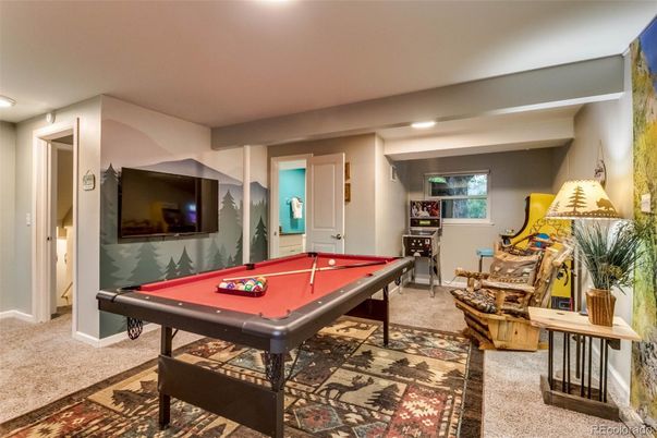 Billiard Table, Game Room, Interior, Recessed Lighting