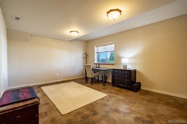 Home Office, Interior
