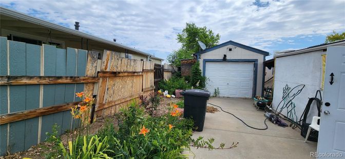 Detached Garage, Exterior