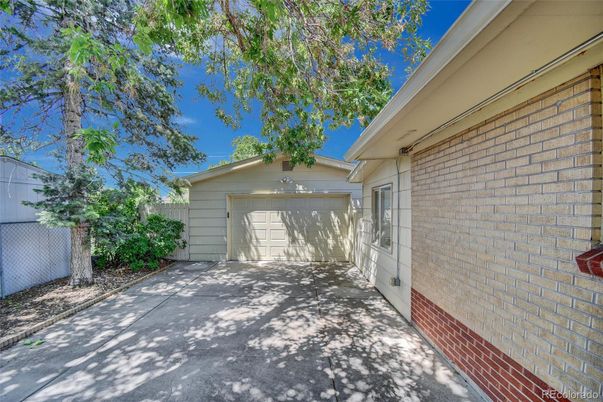 Detached Garage, Exterior