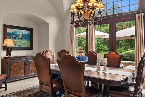 Chandelier, Dining room, Interior