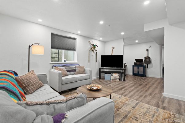 Interior, Living room, Recessed Lighting, Wood Texture Flooring
