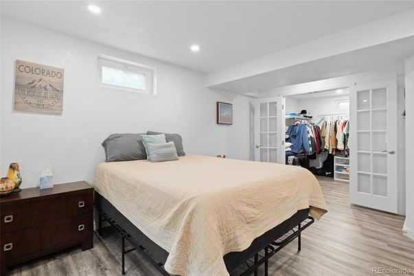 Bedroom, Interior, Recessed Lighting, Walk-in Closets, Wood Texture Flooring