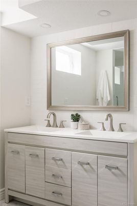 Bathroom, Dual Sink Vanities, Interior, Recessed Lighting