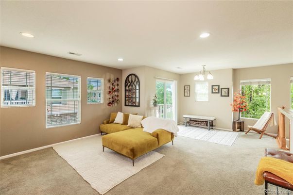 Interior, Living room, Pendant Lights, Recessed Lighting