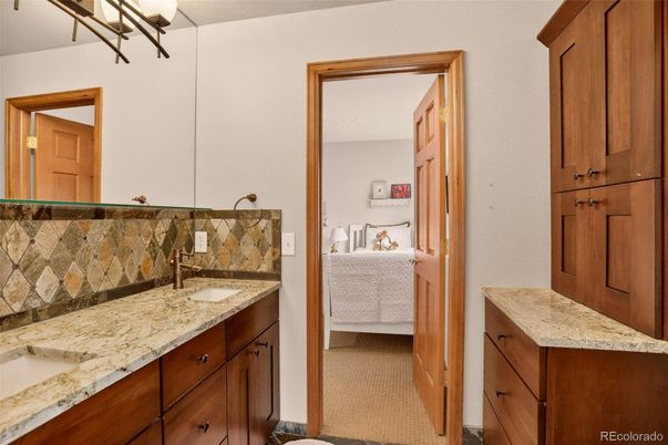 Bathroom, Bedroom, Dual Sink Vanities, Interior