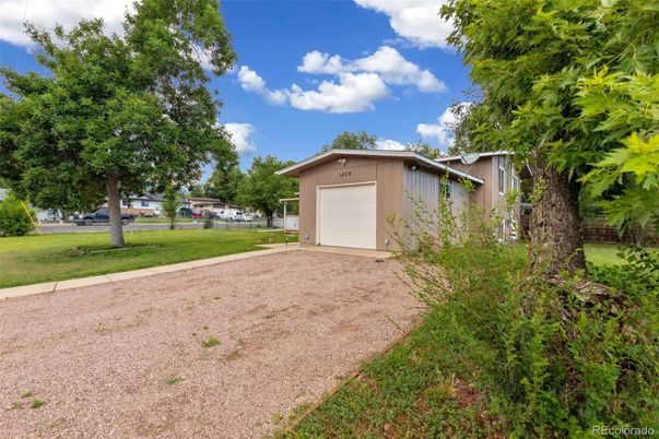 Backyard, Detached Garage, Exterior